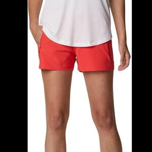 ✨ Columbia Women’s Shorts – Size 2 –✨